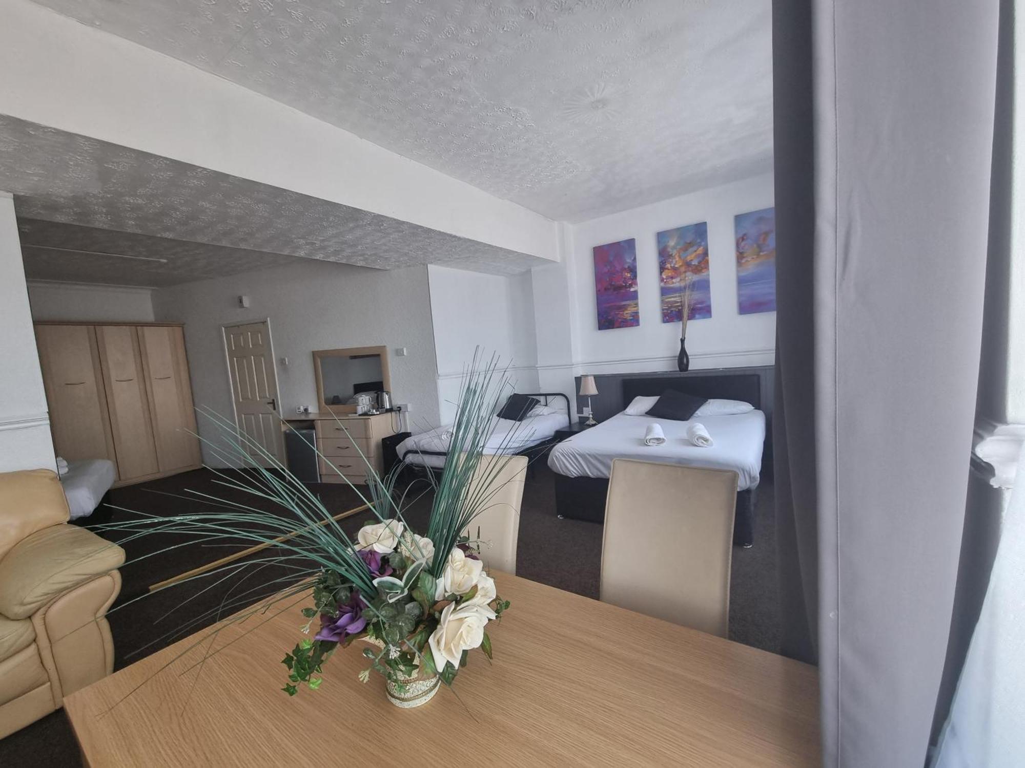 Henson Hotel Pleasure Beach 블랙풀 객실 사진